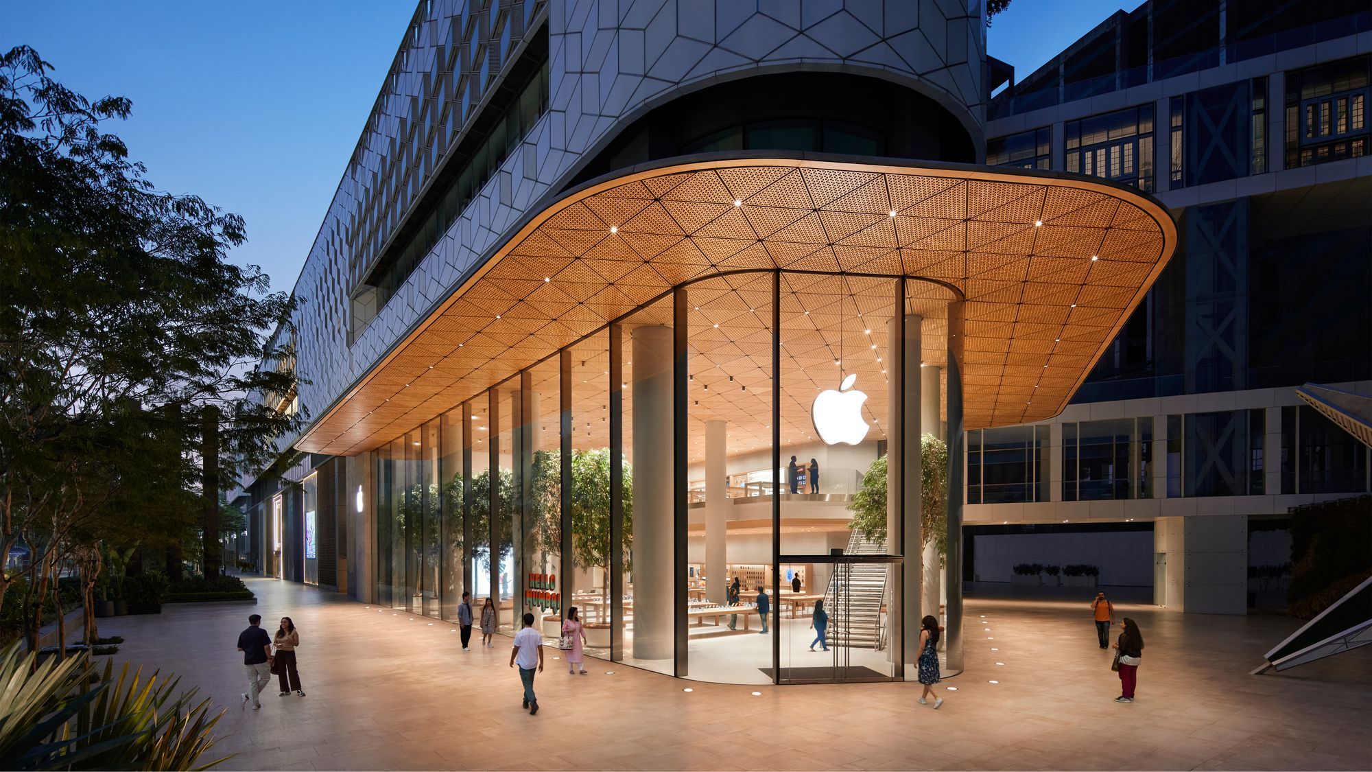 Newly launched Apple store_Brand experience - ImageKit blog